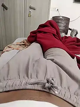 themasklover online show from February 27, 1:44 pm