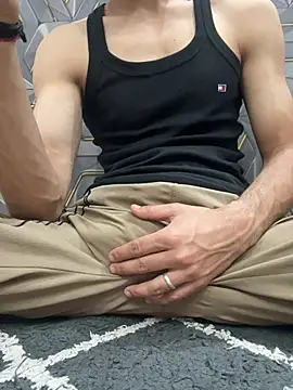 coupleyug online show from February 26, 3:46 pm