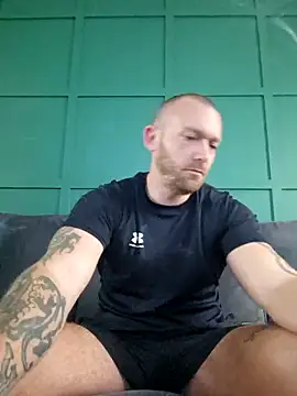 Mikeh609 online show from June 7, 4:14 pm