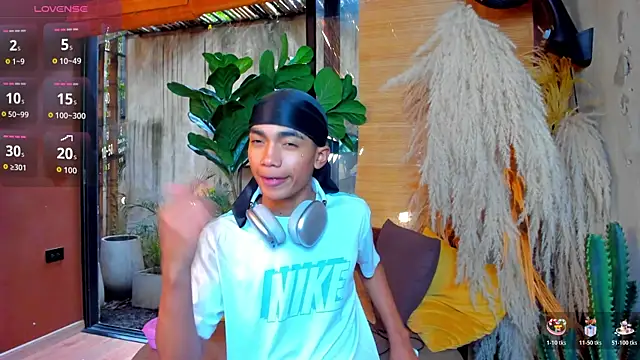 AlanCutee online show from December 4, 4:25 pm