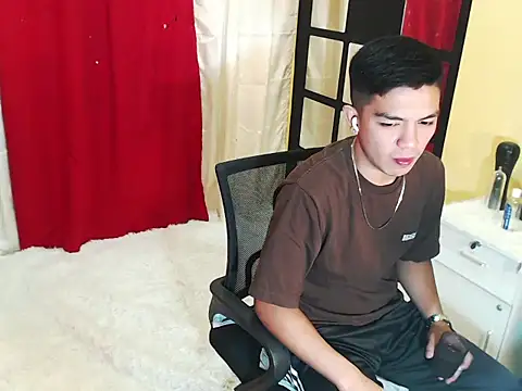 Hunky paul online show from September 11, 10:31 pm