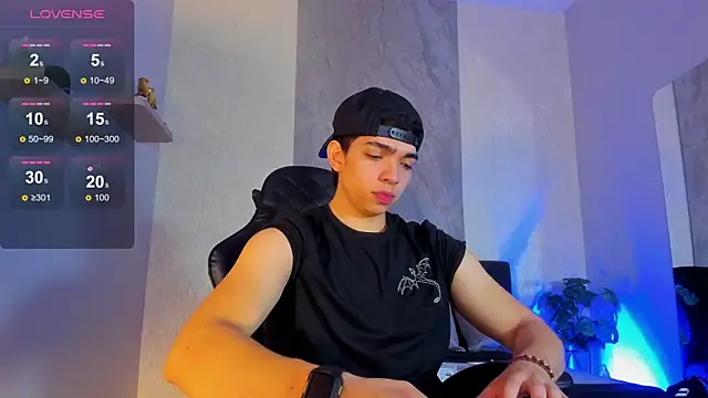 Eryonbradley online show from June 5, 12:15 am