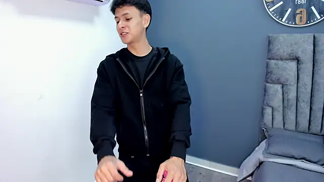 stephane rouss online show from November 30, 8:44 pm