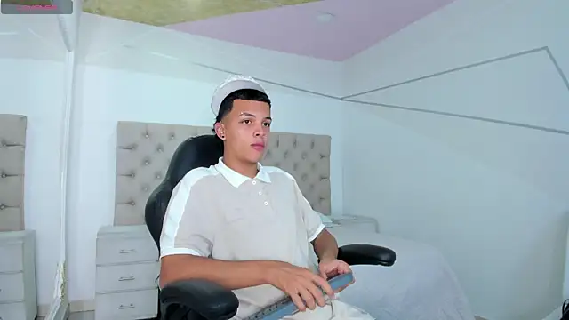 ThiagoCollin online show from October 5, 9:19 pm