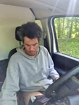 twitshe online show from April 23, 12:29 pm