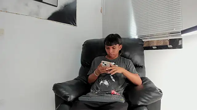 tyler twink boy online show from February 5, 2:02 pm