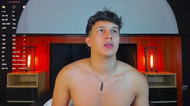Leo Savage  online show from June 5, 4:17 am