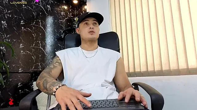 Alexander ferre online show from February 24, 6:30 pm