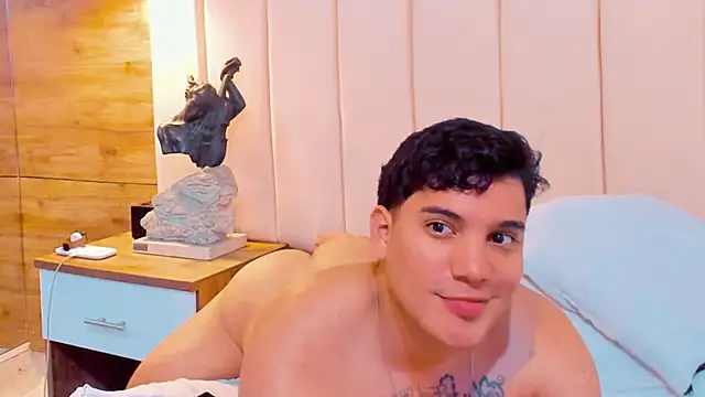 RaymondMorris online show from October 10, 6:29 am