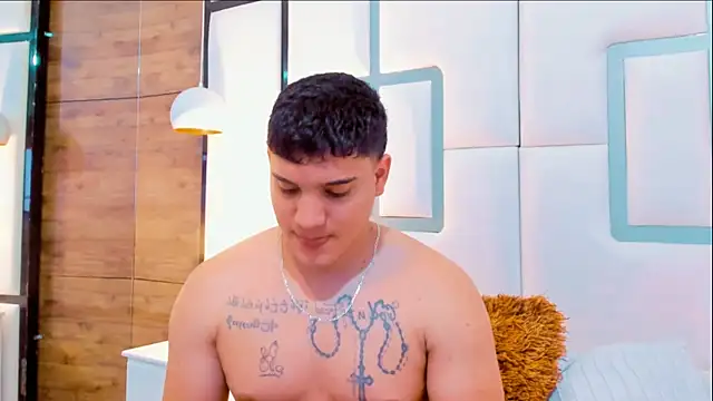 RaymondMorris online show from January 17, 11:28 pm