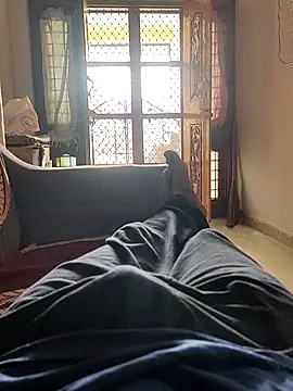 slim-uncut online show from February 28, 5:28 am