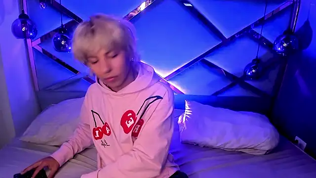 OliIverr22 online show from January 17, 1:36 pm