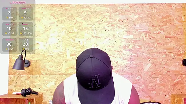 santiblack7 online show from December 20, 1:02 am