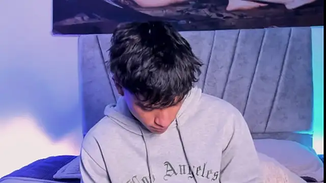 ZYZZ1312 online show from November 24, 5:36 pm