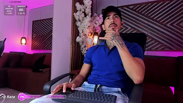 Donovan Desmond online show from February 26, 1:29 am