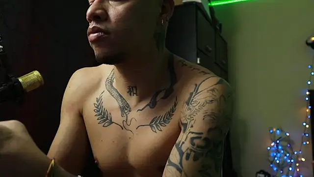 AlphaMasterXxx online show from December 22, 3:09 pm