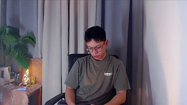 pinkcock froi2305 online show from October 6, 12:59 am