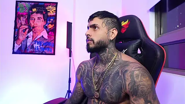 logan hugh8 online show from November 12, 4:51 am