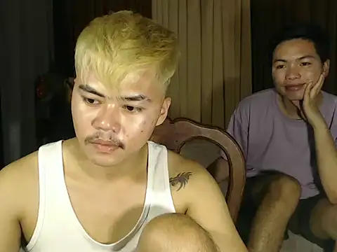 hot emman online show from April 15, 8:58 am