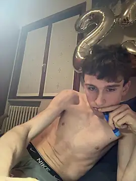 twinkethan07 online show from February 2, 1:37 am