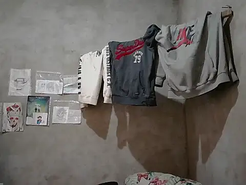 dirty model online show from April 18, 7:58 pm