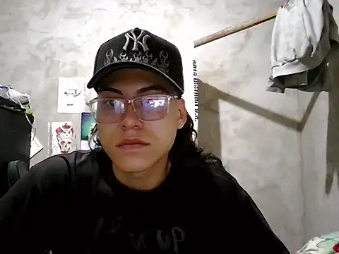 dirty model online show from April 21, 3:56 am