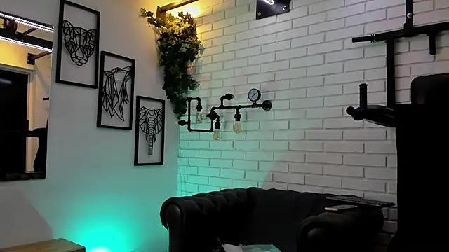 ItaloMoore online show from January 7, 7:30 pm