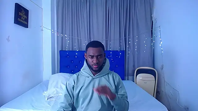 eebony stallion online show from January 13, 2:38 am