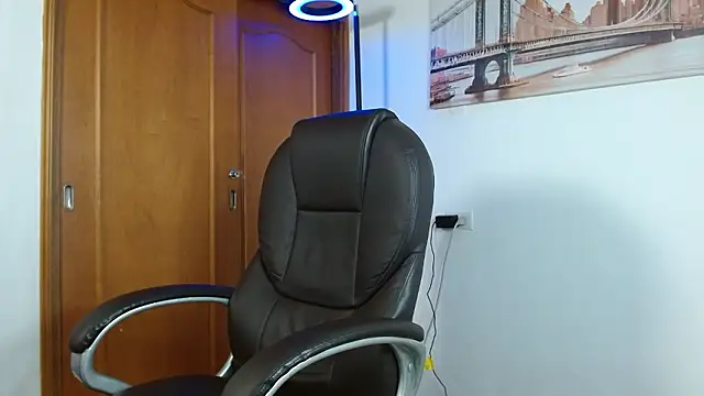 Dash Bukoski online show from March 4, 1:40 pm