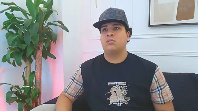 Naim Bennetsex online show from December 13, 8:04 pm