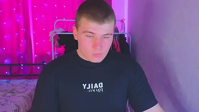 kittenmurr online show from March 3, 9:17 am