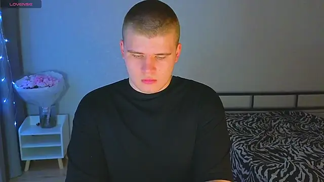 kittenmurr online show from October 30, 5:47 pm