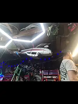 twistafatpipe online show from April 16, 4:45 am