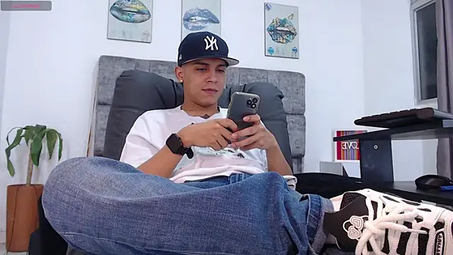 david santos16 online show from December 17, 2:41 am