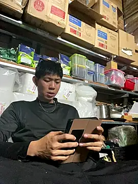 linh21107 online show from November 5, 6:26 am