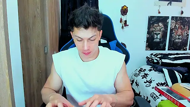 javiersexymann online show from February 14, 5:03 pm