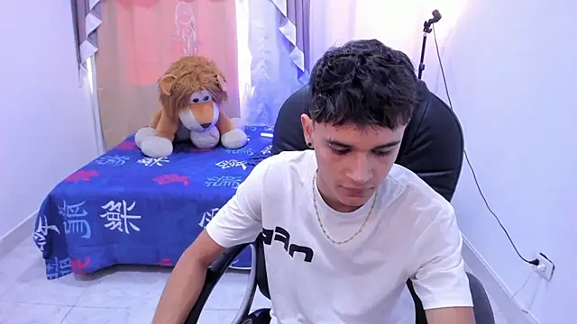 Aron Boyy online show from April 9, 8:04 pm