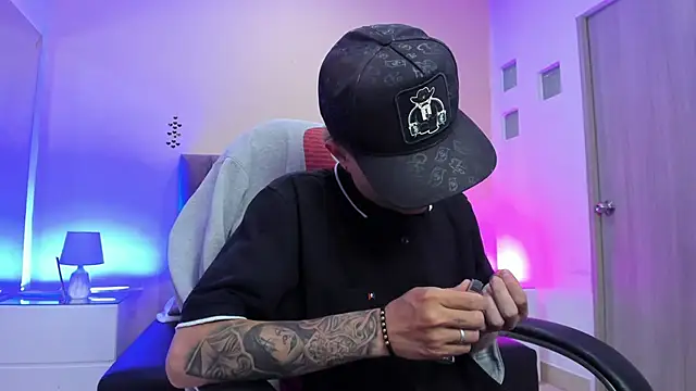 Nascary Fox online show from April 19, 1:10 pm