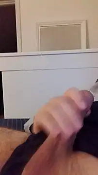 Snapshot of NewJoiner chatting on October 11, 9:52 pm NewJoiner online show from October 11, 9:52 pm