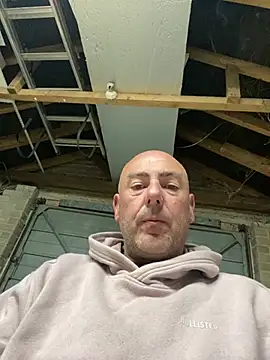 Richmcgee online show from April 30, 7:21 pm