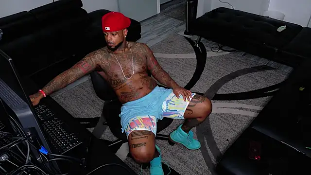 SLANGONDEMHOES online show from April 15, 1:16 am