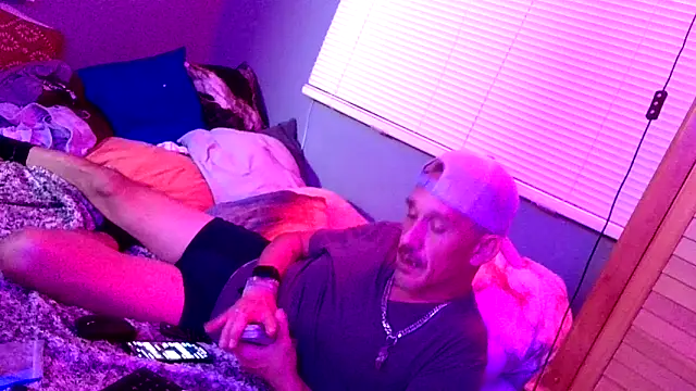 Snapshot of MistedNome chatting on October 2, 9:24 am MistedNome online show from October 2, 9:24 am