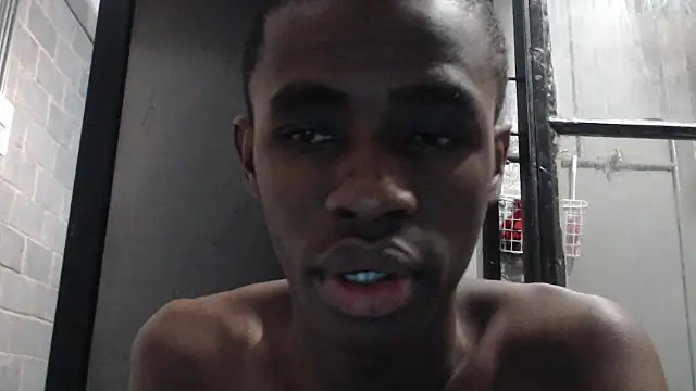 Snapshot of Vince_Favent chatting on September 27, 10:29 pm Vince Favent online show from September 27, 10:29 pm