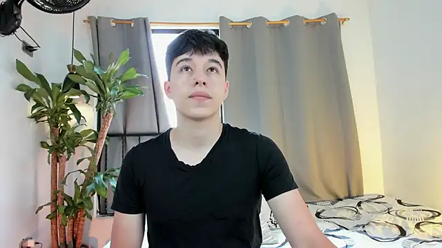 mrhot night online show from June 26, 8:22 pm