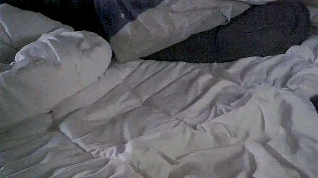 Forthepleasur  online show from November 11, 9:20 pm