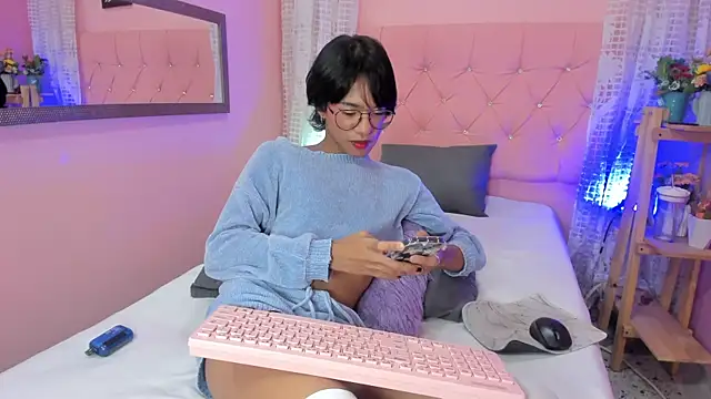 Liam evvan online show from November 6, 4:04 am