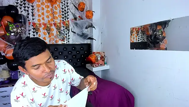 Adam Morgan2 online show from October 27, 7:05 pm