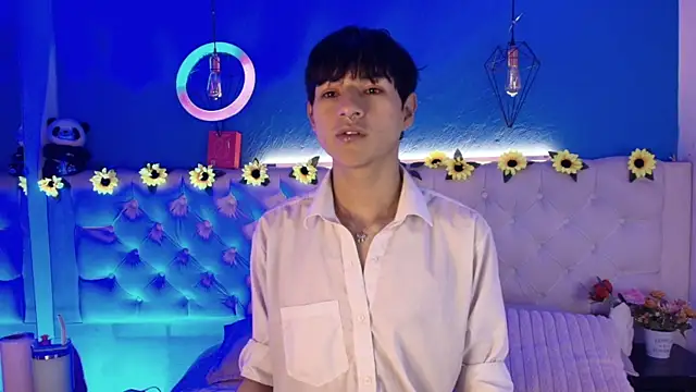 AleAurarashi online show from April 3, 9:50 am