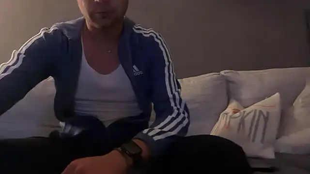 Snapshot of RioBlaze chatting on September 11, 8:19 pm RioBlaze online show from September 11, 8:19 pm