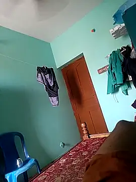 Snapshot of maddy3108 chatting on October 15, 5:37 am maddy3108 online show from October 15, 5:37 am